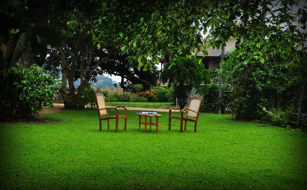 Knight'S Heaven Apartamento Kandy Exterior foto